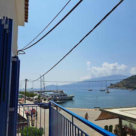 Blue Moon Apartment Agia Efimia Екстериор снимка