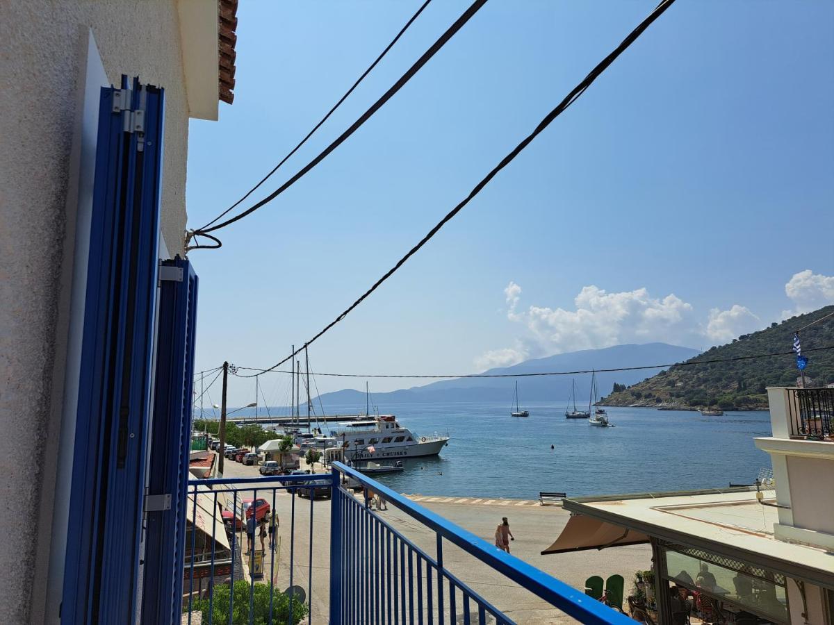 Blue Moon Apartment Agia Efimia Екстериор снимка